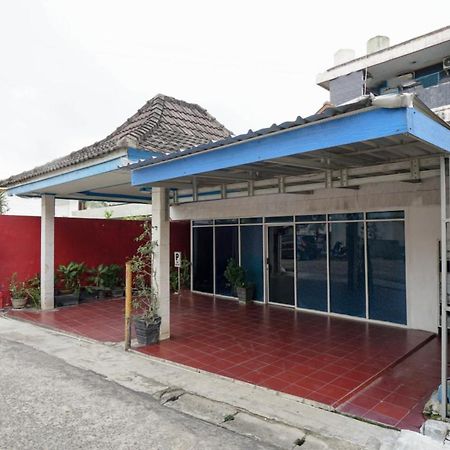 Oyo 2876 Hotel Idayu Palembang Exterior photo