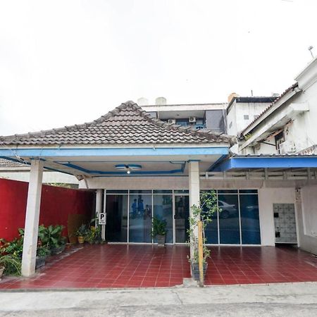 Oyo 2876 Hotel Idayu Palembang Exterior photo