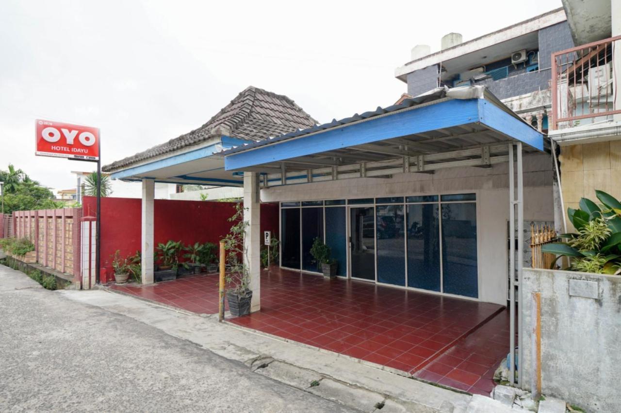 Oyo 2876 Hotel Idayu Palembang Exterior photo