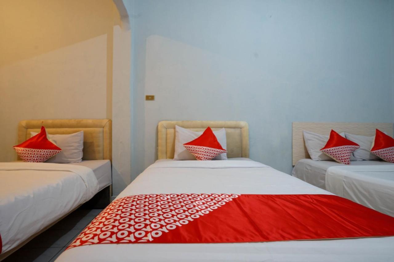 Oyo 2876 Hotel Idayu Palembang Exterior photo